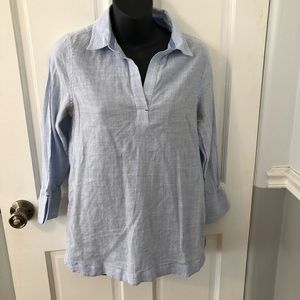 Vineyard Vines women’s blue and white blouse 3/4 sleeves size xs.